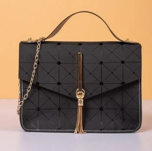 NWOT Geo Print Gold Tassel Detail Crossbody Chain Bag Purse Top Handle Small